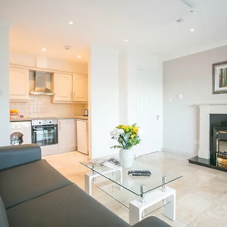 St Stephen's Green District Apartment *
