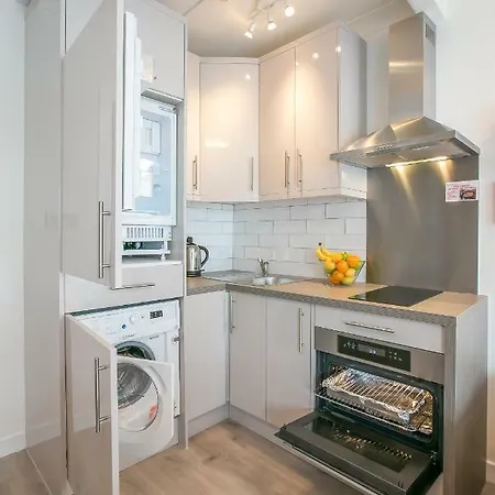 St Stephen's Green District Apartment *